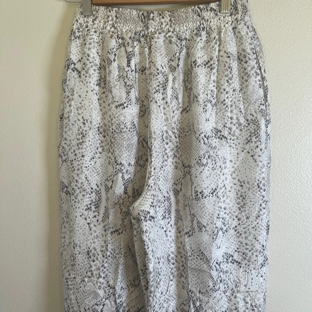I.B. Diffusion Women's Silk Pull-on Pants Size M Snake Print Elastic Waist - Picture 1 of 13